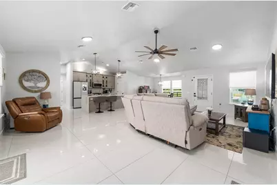 9571 NE Highway 27 Alternate, Bronson, FL 32621 - Photo 10