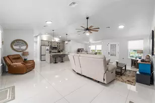 9571 NE Hwy 27 Alternate, Bronson, FL 32621 - Photo 10