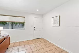 747 SE 2nd Pl, Gainesville, FL 32601 - Photo 16