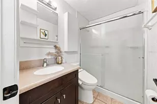 747 SE 2nd Pl, Gainesville, FL 32601 - Photo 14