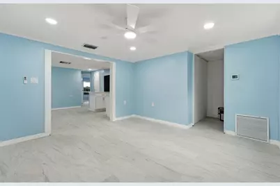 5541 Kensington Street, Sarasota, FL 34232 - Photo 6