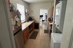 1220 NW 31st Ave, Gainesville, FL 32609 - Photo 2