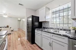 1823 NE 31st Ave, Gainesville, FL 32609 - Photo 12