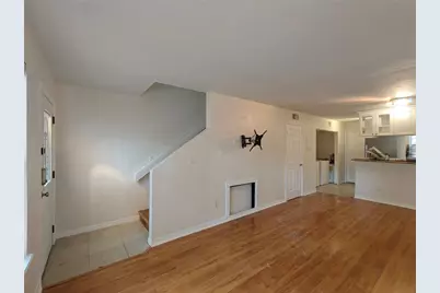 620 SW 10th Lane #4, Gainesville, FL 32601 - Photo 4