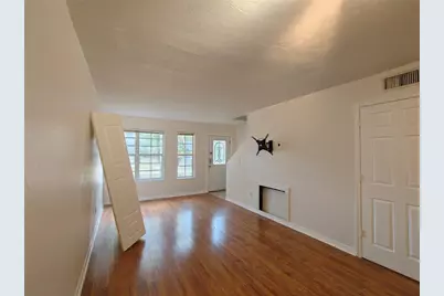 620 SW 10th Lane #4, Gainesville, FL 32601 - Photo 2