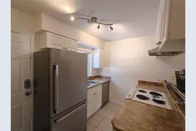 620 SW 10th Lane #4, Gainesville, FL 32601 - Photo 6