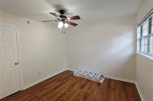 620 SW 10th Ln, Gainesville, FL 32601 - Photo 14