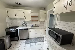 313 NW 34th Dr, Gainesville, FL 32607 - Photo 2