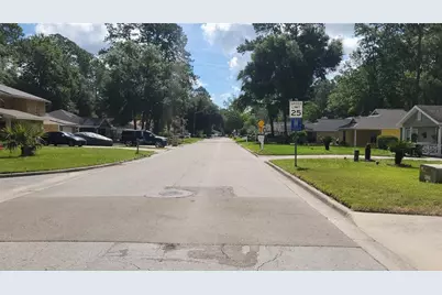 1517 NE 40th Place, Gainesville, FL 32609 - Photo 14