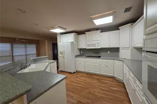 436 SE 4th Ave, Melrose, FL 32666 - Photo 18