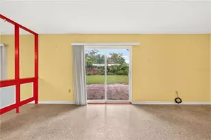 2002 NW 36th Dr, Gainesville, FL 32605 - Photo 12