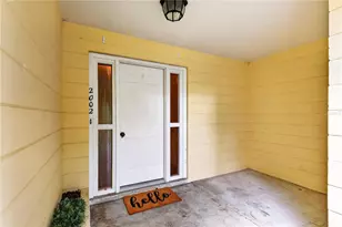 2002 NW 36th Dr, Gainesville, FL 32605 - Photo 8