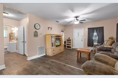 729 NW 3rd Avenue, Trenton, FL 32693 - Photo 4