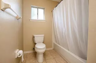 2523 NW 38th Pl, Gainesville, FL 32605 - Photo 16