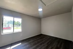 615 SW 3rd St, Gainesville, FL 32601 - Photo 8