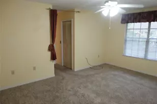 7823 SW 9th Pl, Gainesville, FL 32607 - Photo 8
