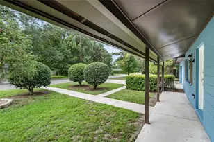 2138 NW 28th Pl, Gainesville, FL 32605 - Photo 2