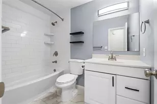 2138 NW 28th Pl, Gainesville, FL 32605 - Photo 18