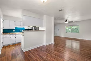 2138 NW 28th Pl, Gainesville, FL 32605 - Photo 6