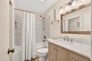 2842 SW 14th Dr, Gainesville, FL 32608 - Photo 4