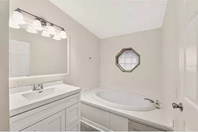 1827 SE 43rd Terrace, Gainesville, FL 32641 - Photo 20