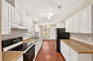 1827 SE 43rd Terrace, Gainesville, FL 32641 - Photo 10