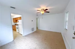 626 NW 31st Pl, Gainesville, FL 32609 - Photo 4