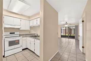 2635 SW 35th Pl, Gainesville, FL 32608 - Photo 6