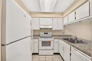 2635 SW 35th Pl, Gainesville, FL 32608 - Photo 12