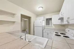 85 SE 16th Ave, Gainesville, FL 32601 - Photo 4