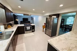 1705 NW 21st St, Gainesville, FL 32605 - Photo 12