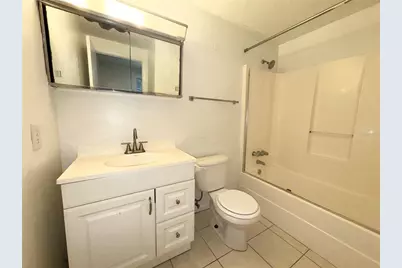 109 SE 16th Avenue #Q101, Gainesville, FL 32601 - Photo 6