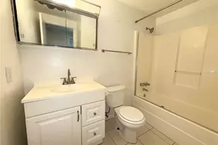 109 SE 16th Ave, Gainesville, FL 32601 - Photo 6