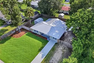 115 NE 5th St, Chiefland, FL 32626 - Photo 4