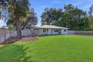 115 NE 5th St, Chiefland, FL 32626 - Photo 2