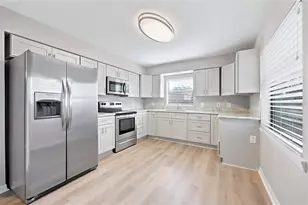 115 NE 5th St, Chiefland, FL 32626 - Photo 14
