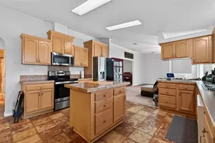114 Green Oak Dr, Melrose, FL 32666 - Photo 2