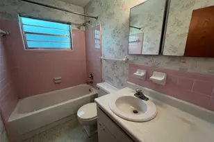 703 NE 5th Pl, Gainesville, FL 32601 - Photo 14