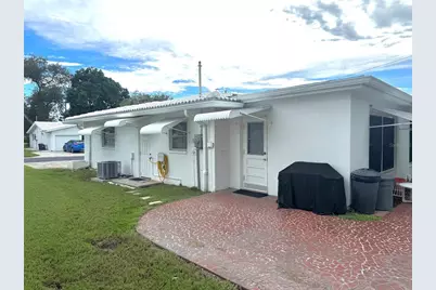 14245 93rd Avenue, Seminole, FL 33776 - Photo 2