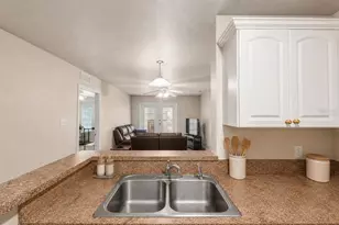 835 SW 9th St, Gainesville, FL 32601 - Photo 8