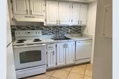 605 SW 75th Street #210, Gainesville, FL 32607 - Photo 2