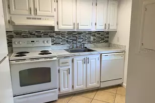 605 SW 75th St, Gainesville, FL 32607 - Photo 2