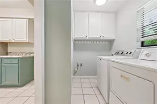 9520 NW 6th Pl, Gainesville, FL 32607 - Photo 14