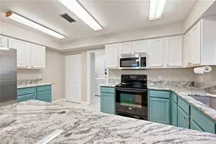 9520 NW 6th Pl, Gainesville, FL 32607 - Photo 2
