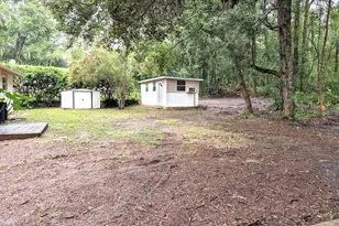 1524 NW 34th Pl, Gainesville, FL 32605 - Photo 14