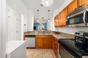 2508 SW 35th Pl, Gainesville, FL 32608 - Photo 2