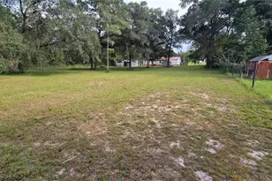 10211 NE 72nd St, Bronson, FL 32621 - Photo 12