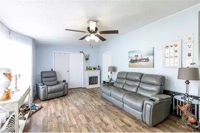 17242 Bradford Avenue, Brooker, FL 32622 - Photo 12