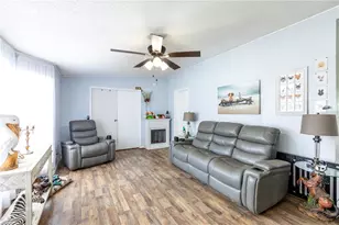 17242 Bradford Ave, Brooker, FL 32622 - Photo 12