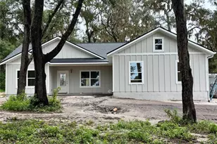 377 SE 4th Ave, Melrose, FL 32666 - Photo 2